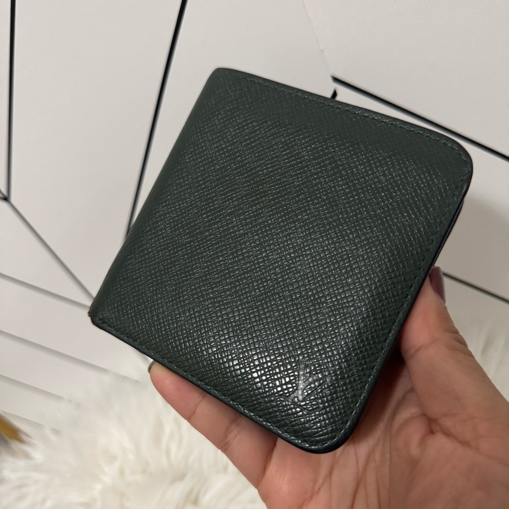 Louis Vuitton Green Taiga leather zippy wallet